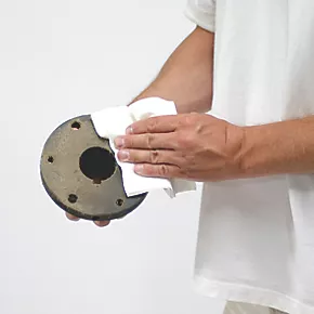 Lubetech 77-7000 Oil Absorbent Pads 500mm x 400mm 100 Pack 4 Lubetech 77-7000 Oil Absorbent Pads 500mm x 400mm 100 Pack - Image 2